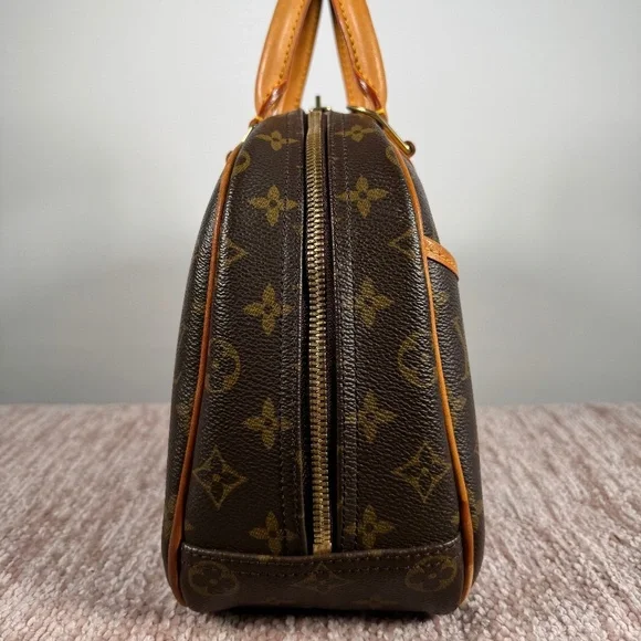 Louis Vuitton Trouville Monogram - Picture 2 of 16